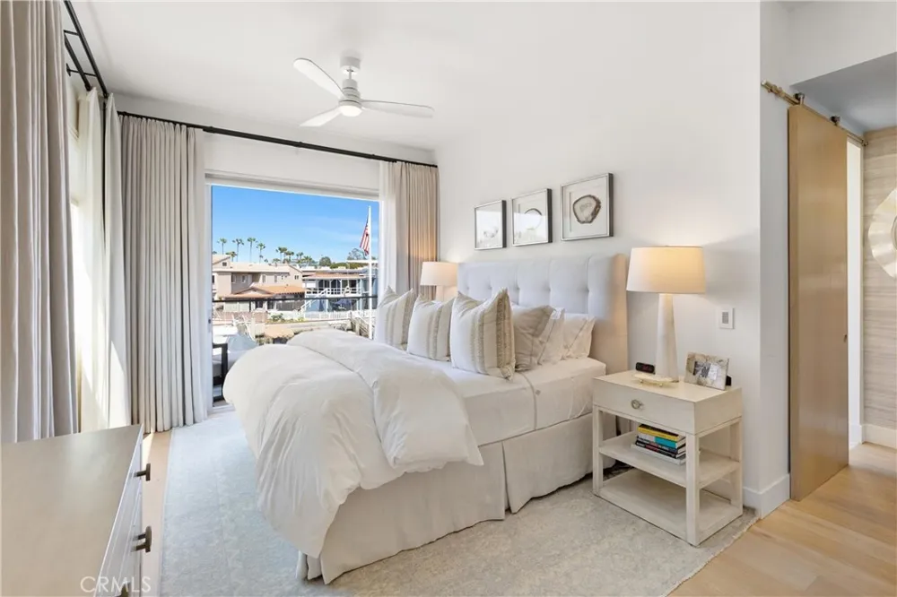 3306 Marcus Avenue Newport Beach, CA 92663