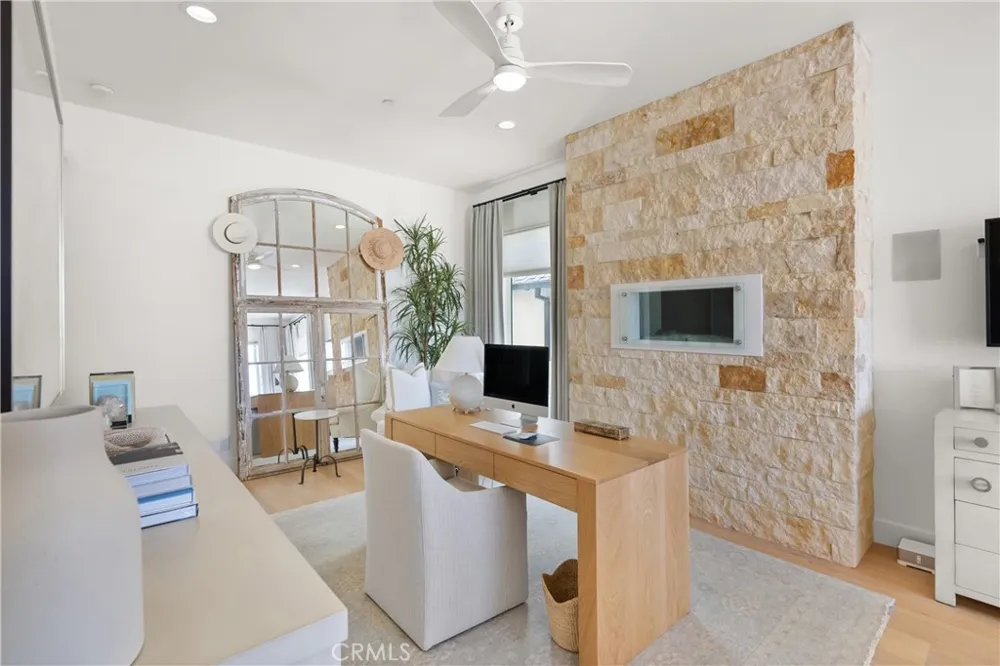 3306 Marcus Avenue Newport Beach, CA 92663