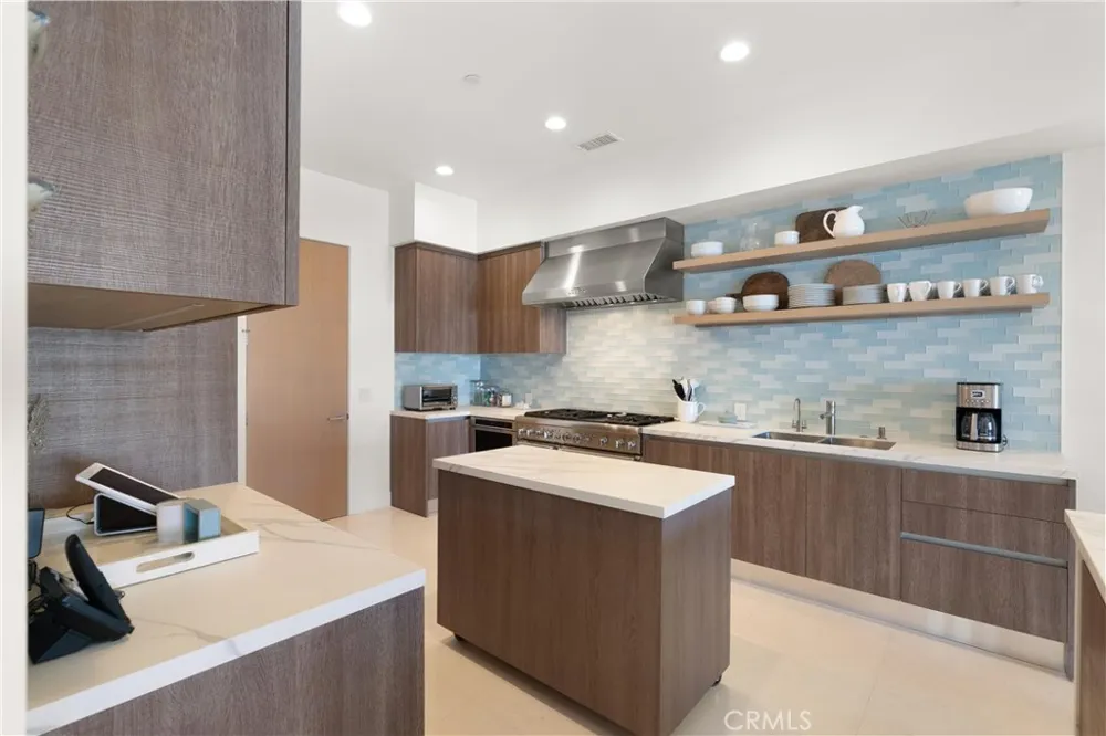 3306 Marcus Avenue Newport Beach, CA 92663