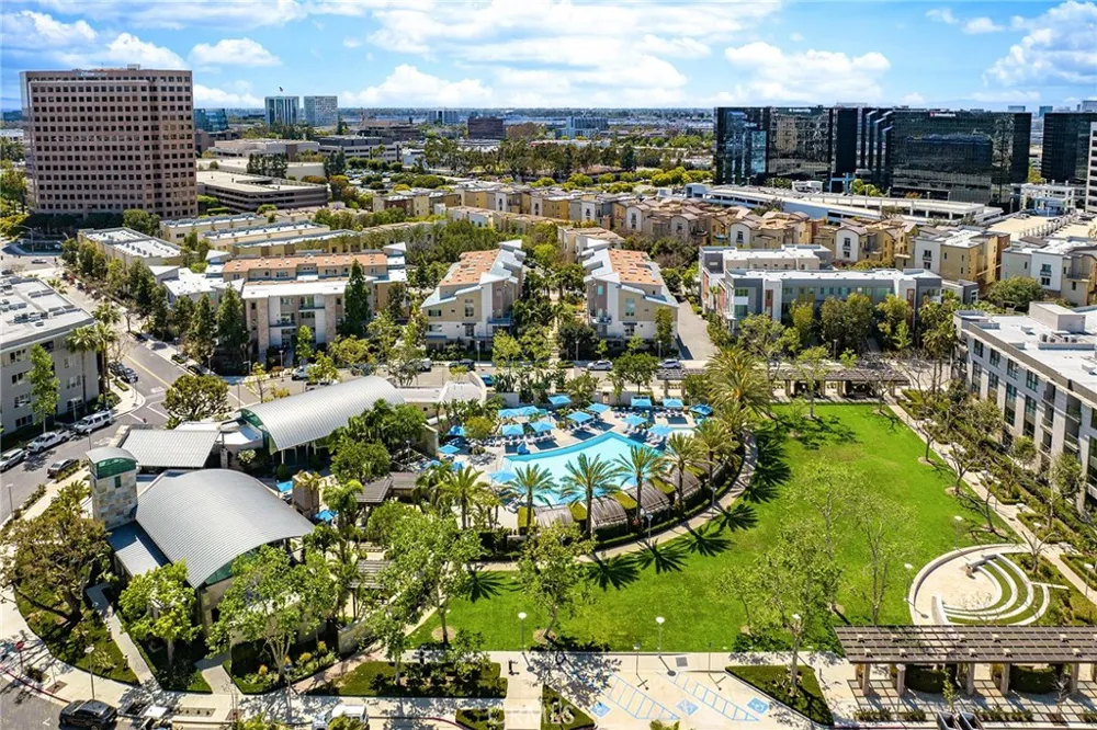 205 Bowery Irvine, CA 92612