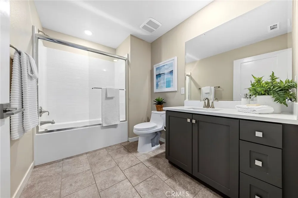 205 Bowery Irvine, CA 92612