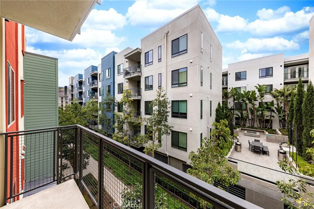 205 Bowery Irvine, CA 92612