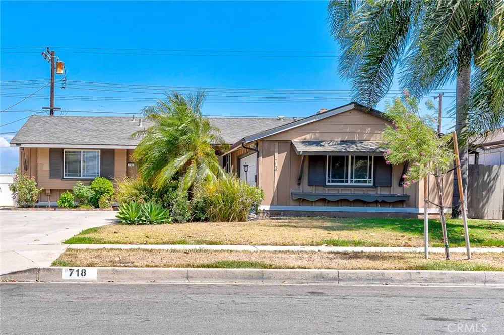 718 Meade Avenue Fullerton, CA 92833