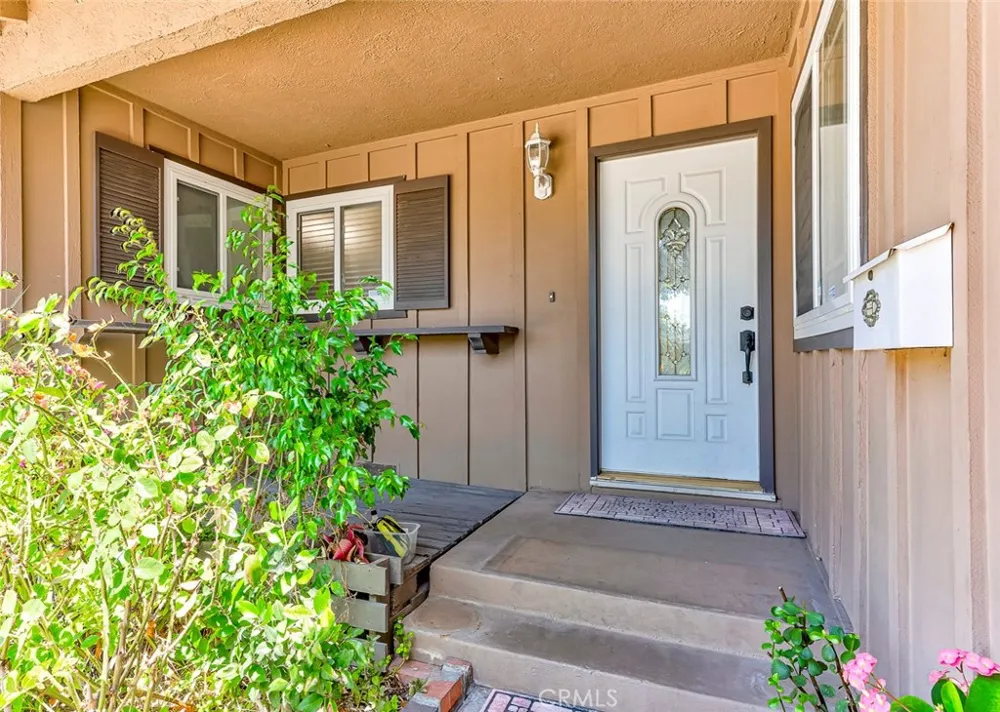 718 Meade Avenue Fullerton, CA 92833