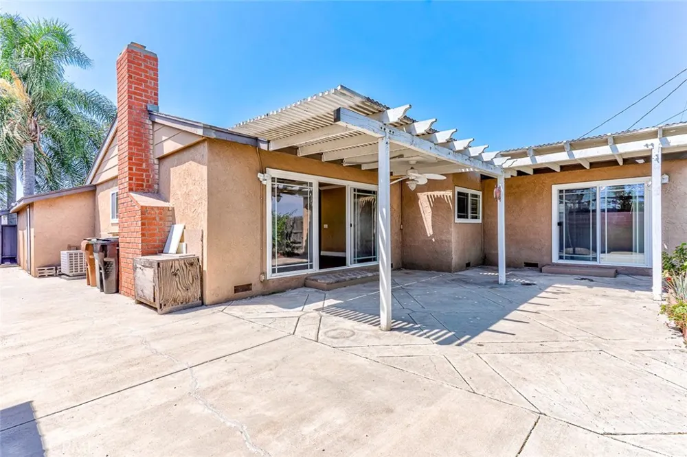 718 Meade Avenue Fullerton, CA 92833
