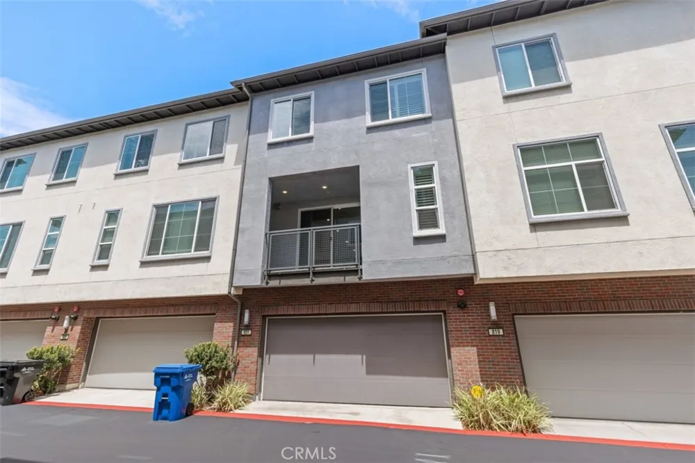 821 Hudson West Covina, CA 91790