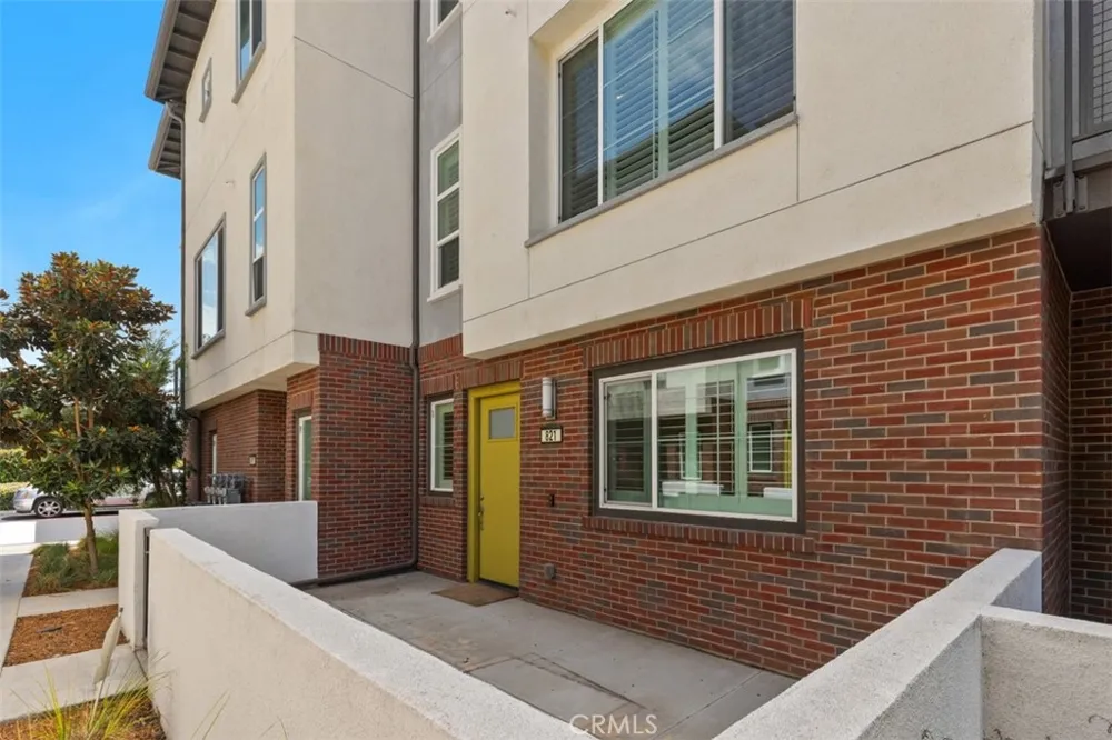821 Hudson West Covina, CA 91790