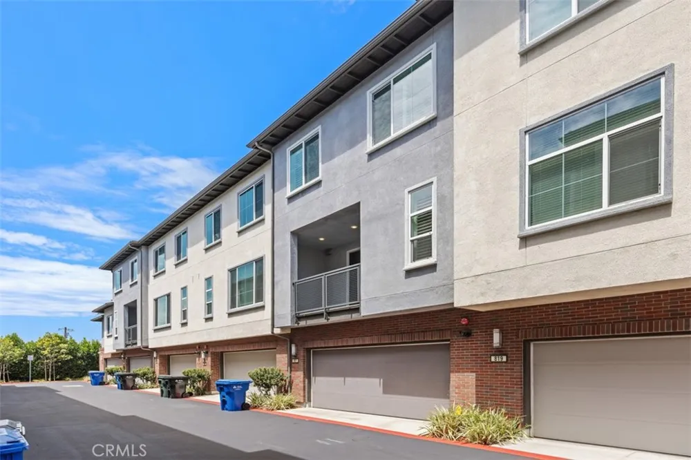 821 Hudson West Covina, CA 91790