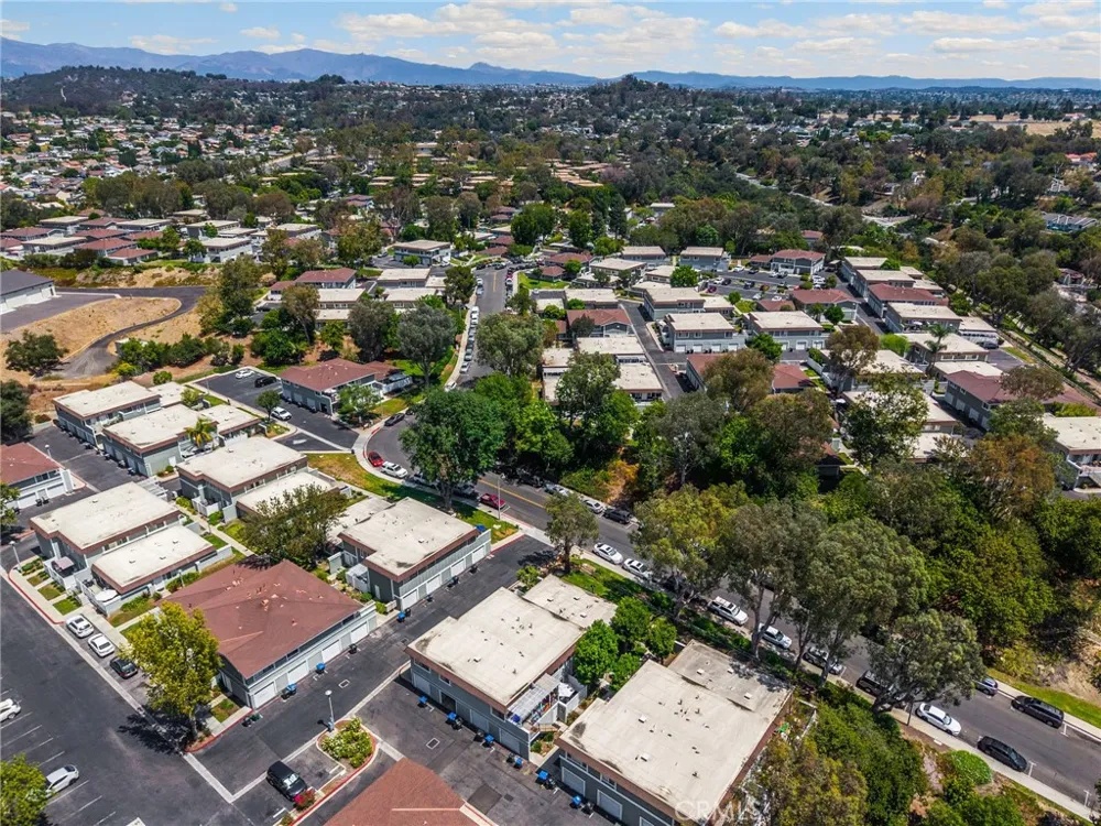 25933 Via Pera #A3 Mission Viejo, CA 92691