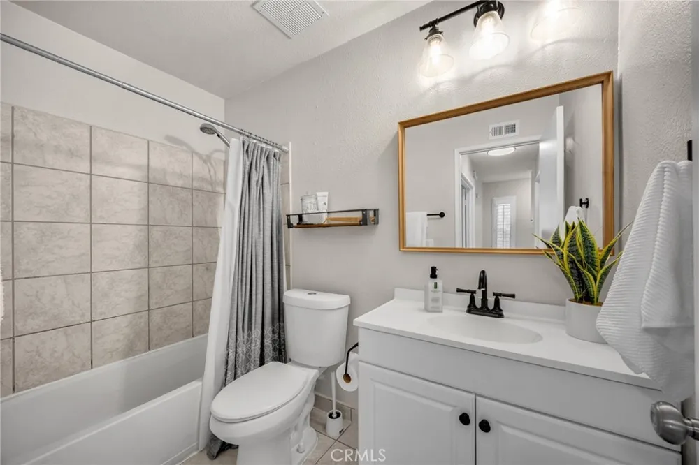 25933 Via Pera #A3 Mission Viejo, CA 92691