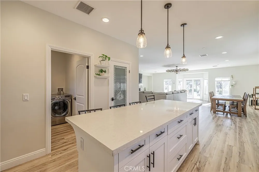 42620 25th W Lancaster, CA 93536