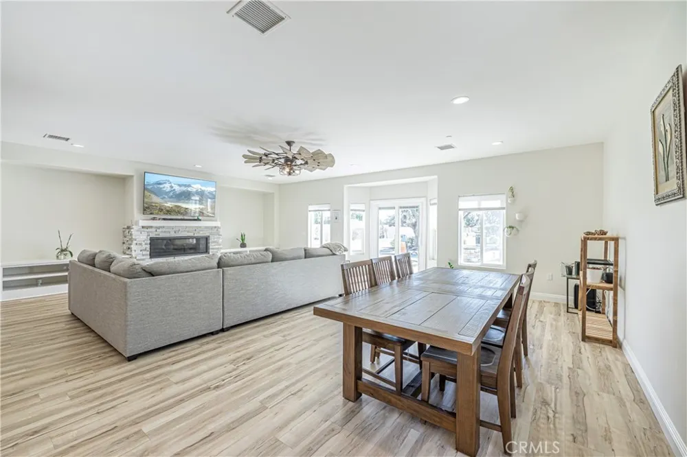 42620 25th W Lancaster, CA 93536
