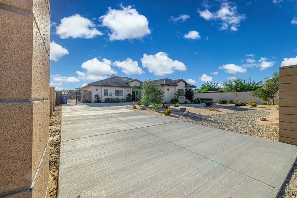 42620 25th W Lancaster, CA 93536