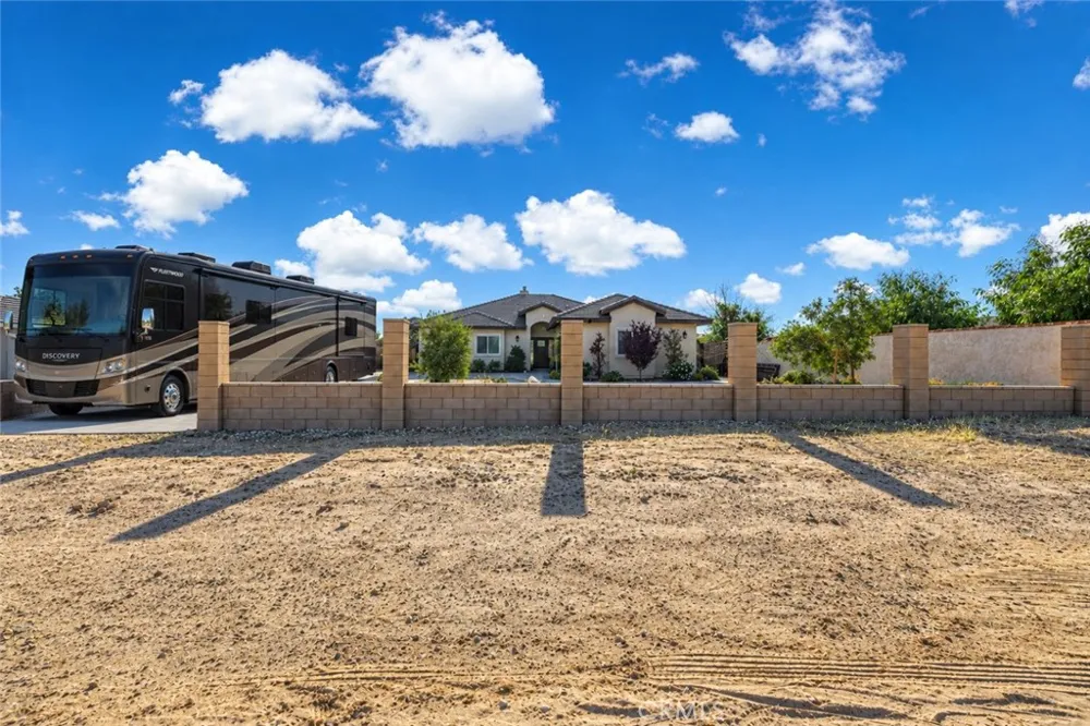 42620 25th W Lancaster, CA 93536