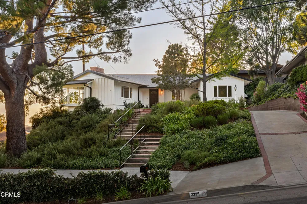 2335 Jayma Lane La Crescenta, CA 91214