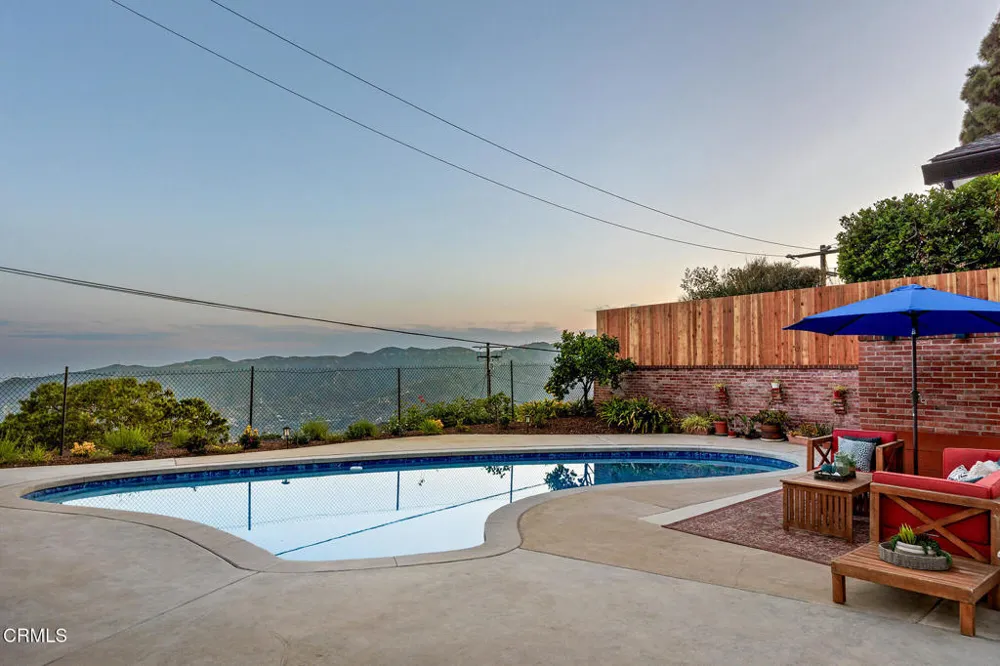 2335 Jayma Lane La Crescenta, CA 91214