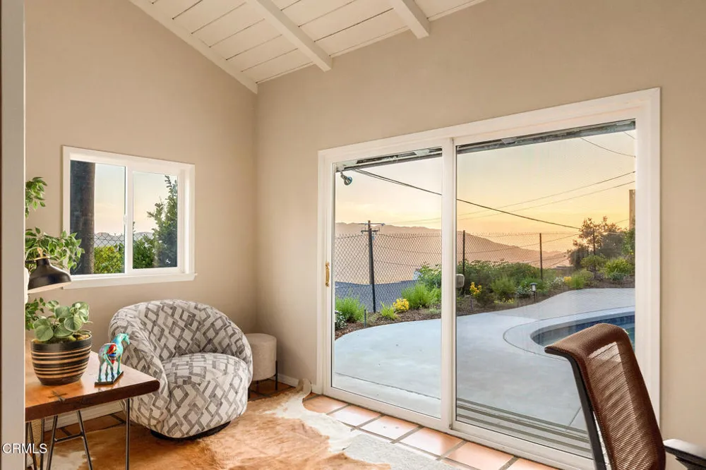 2335 Jayma Lane La Crescenta, CA 91214