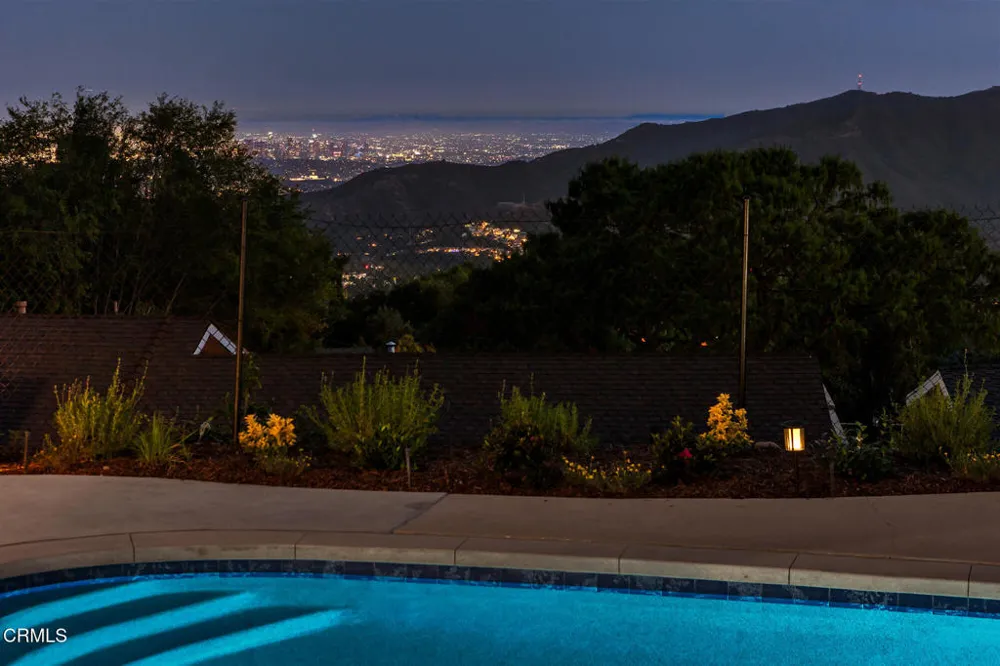 2335 Jayma Lane La Crescenta, CA 91214