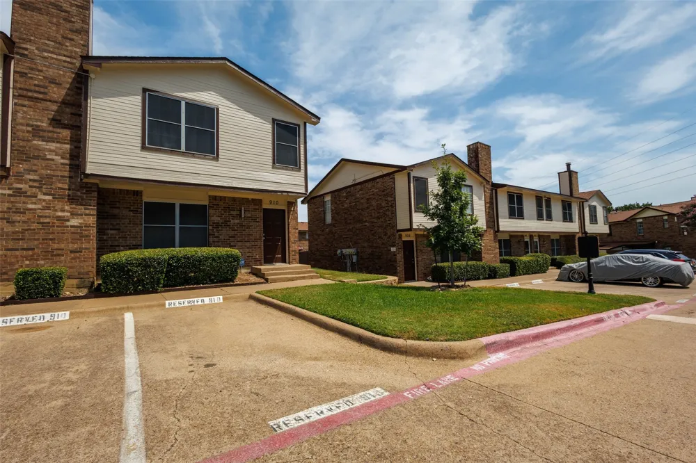 910 Cedar Terrace #910 Cedar Hill, TX 75104
