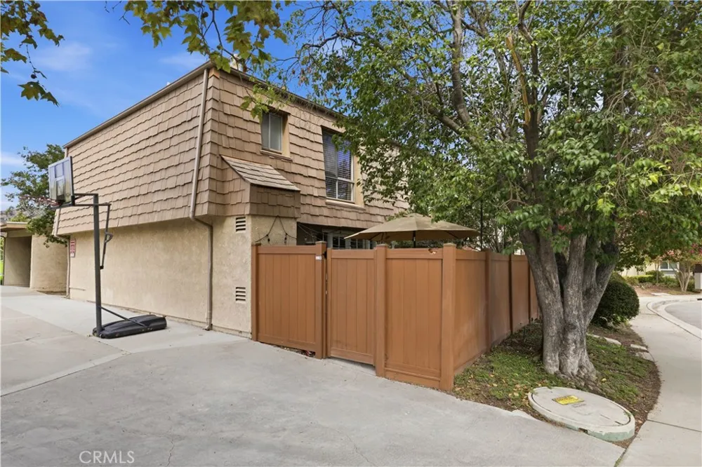 27511 Endeavor St Agoura Hills, CA 91301