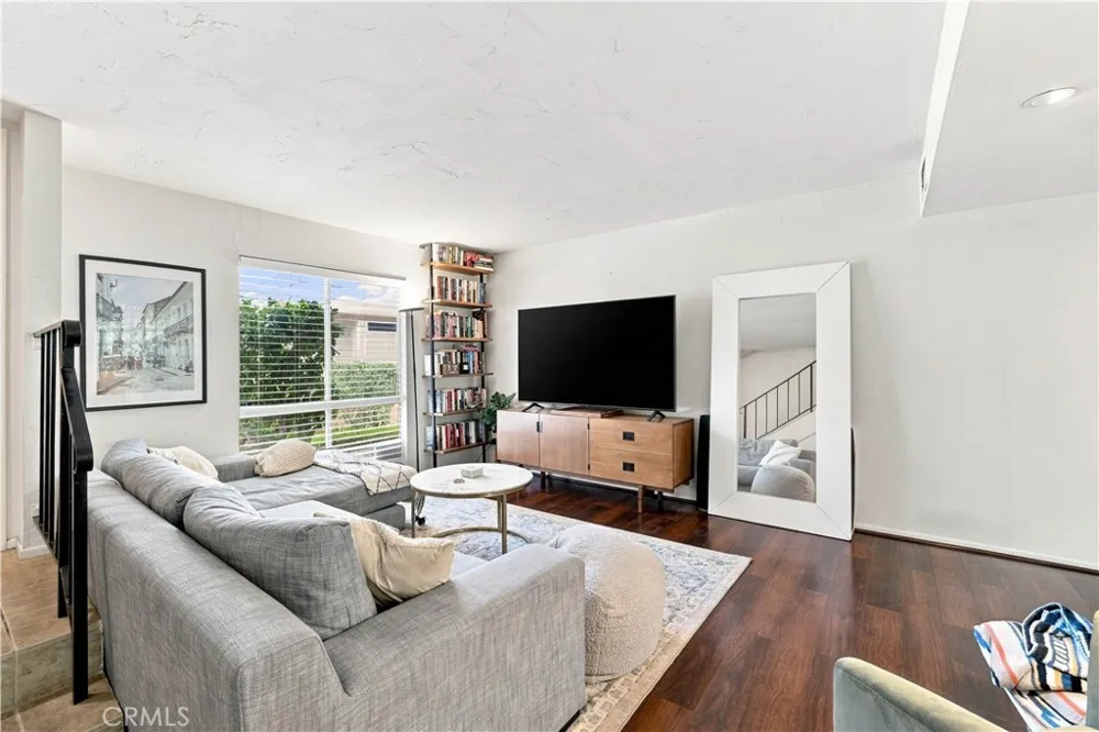 27511 Endeavor St Agoura Hills, CA 91301