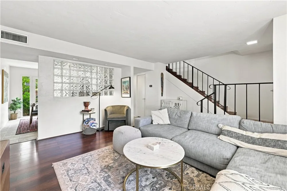 27511 Endeavor St Agoura Hills, CA 91301