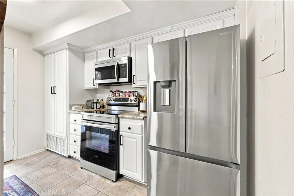 27511 Endeavor St Agoura Hills, CA 91301