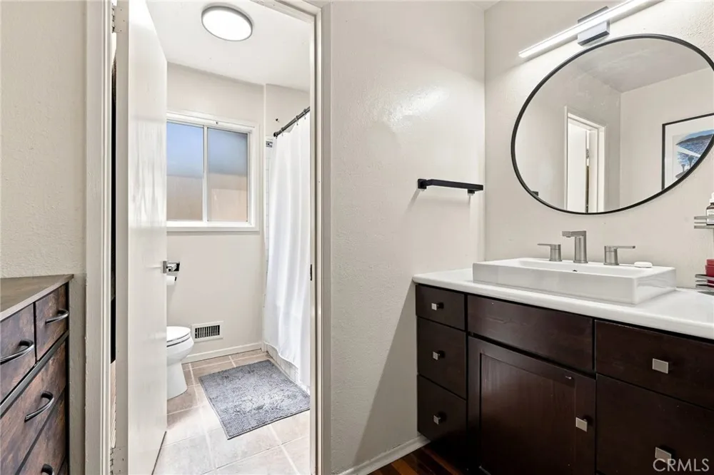 27511 Endeavor St Agoura Hills, CA 91301