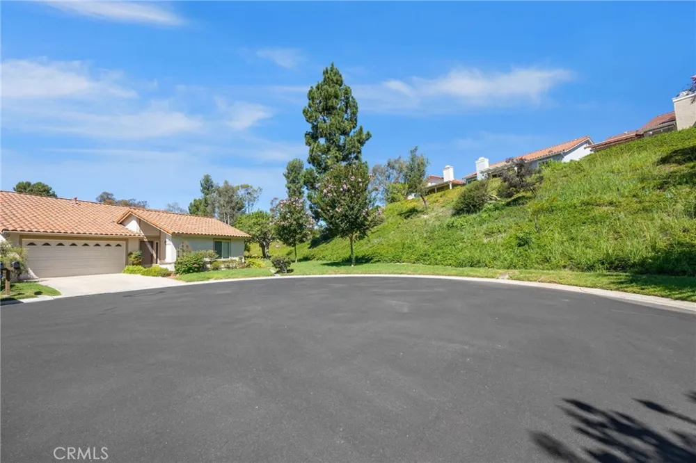 28242 Zarza Mission Viejo, CA 92692