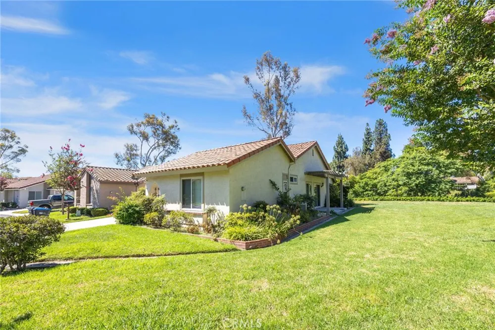 28242 Zarza Mission Viejo, CA 92692