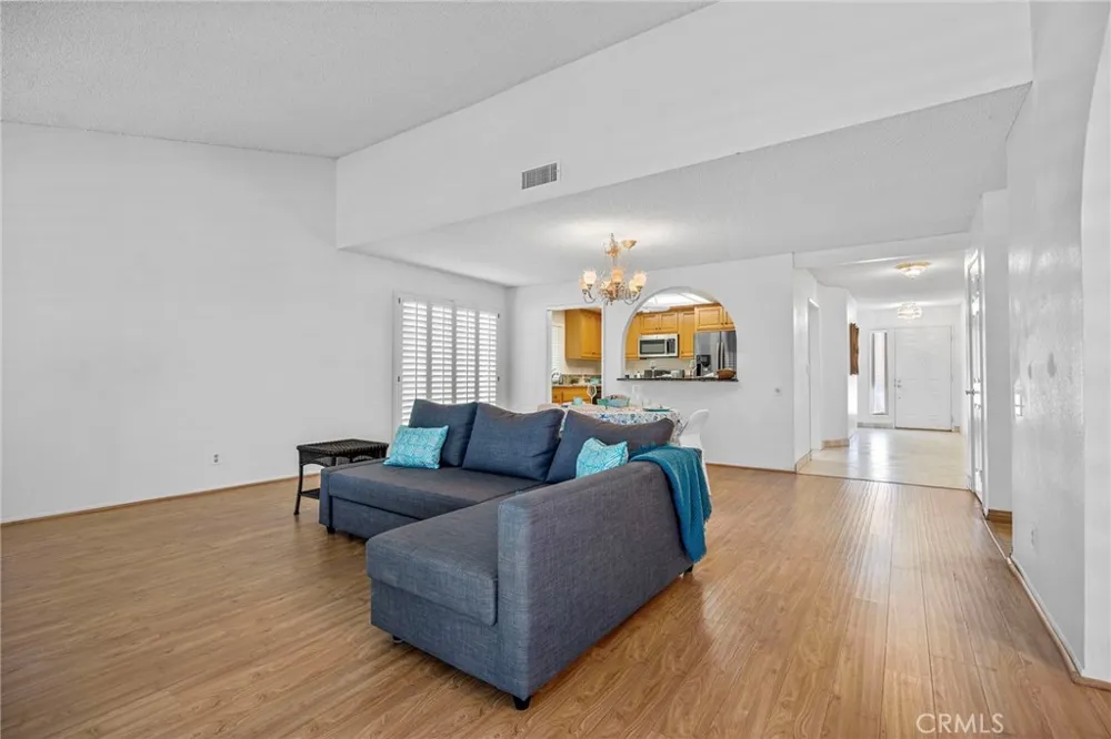 28242 Zarza Mission Viejo, CA 92692
