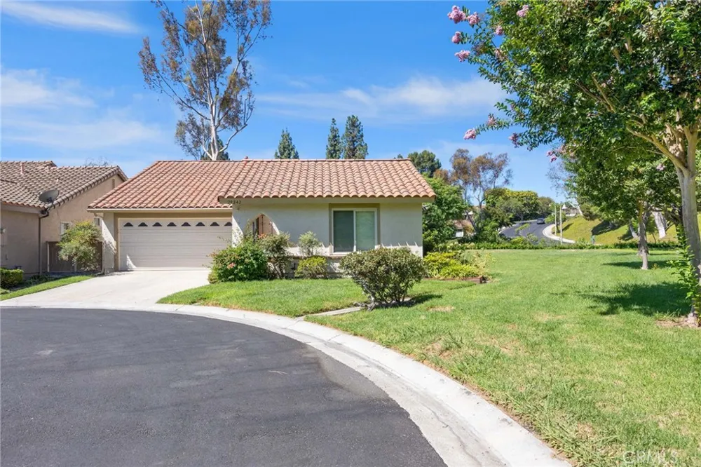 28242 Zarza Mission Viejo, CA 92692