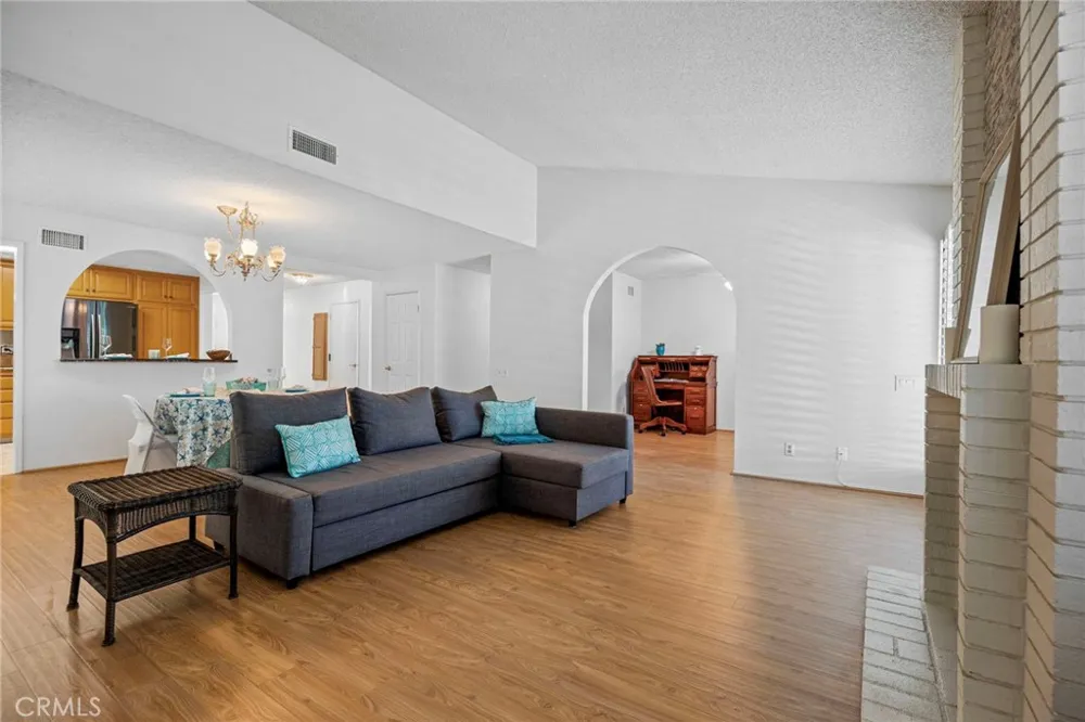 28242 Zarza Mission Viejo, CA 92692