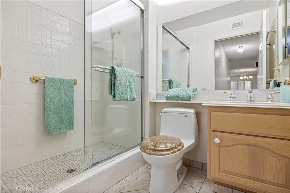 28242 Zarza Mission Viejo, CA 92692