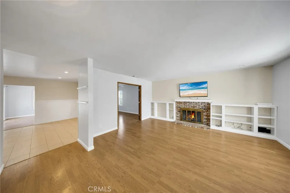 2158 HOLLY AVE Ontario, CA 91762