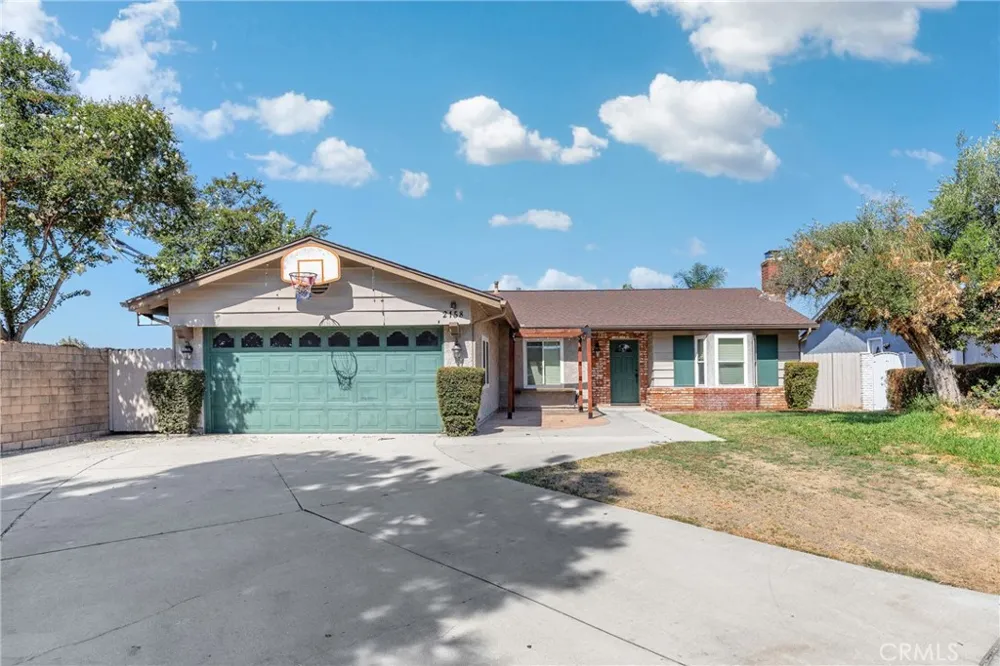 2158 HOLLY AVE Ontario, CA 91762