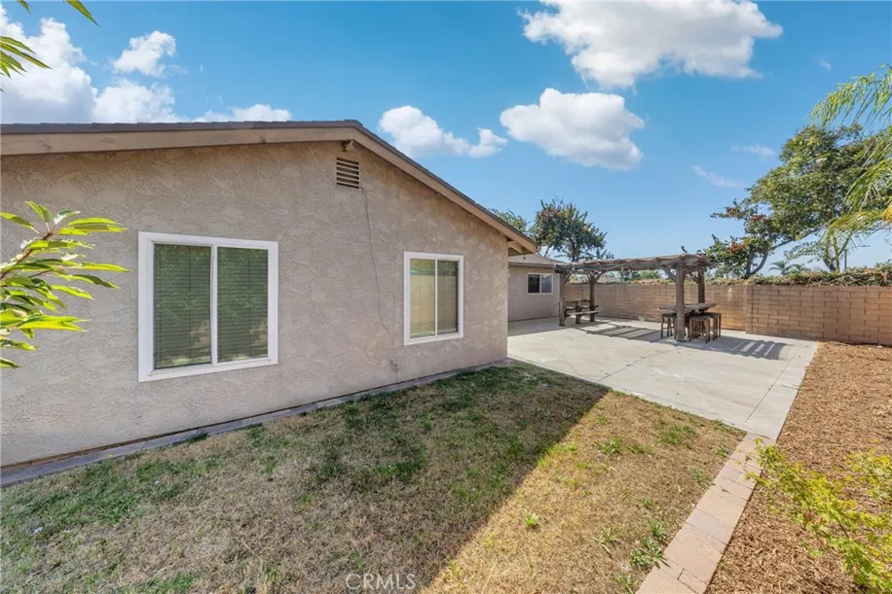 2158 HOLLY AVE Ontario, CA 91762