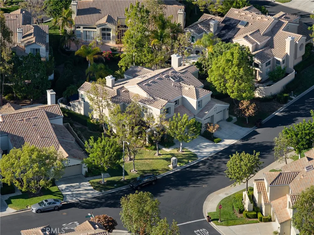 33 Calle Del Norte Rancho Santa Margarita, CA 92688