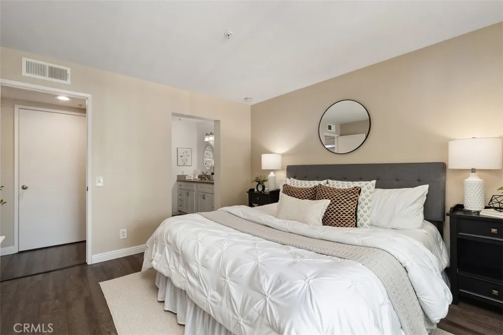 227 S Cross Creek #D Orange, CA 92869