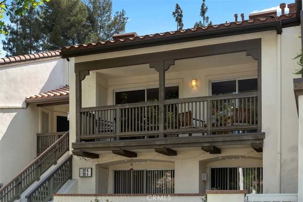 227 S Cross Creek #D Orange, CA 92869