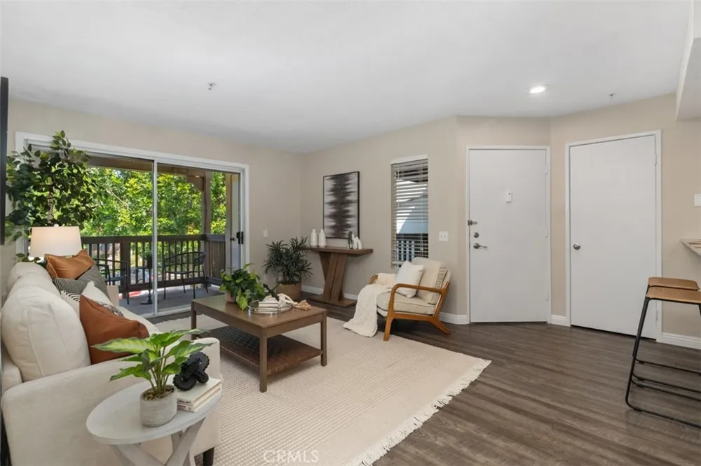 227 S Cross Creek #D Orange, CA 92869