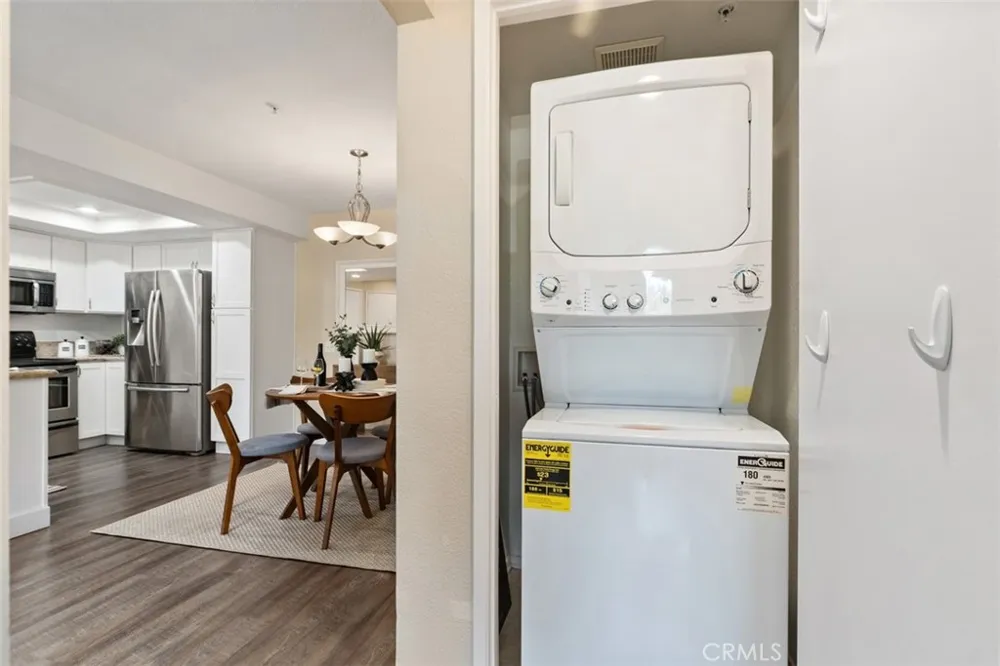 227 S Cross Creek #D Orange, CA 92869