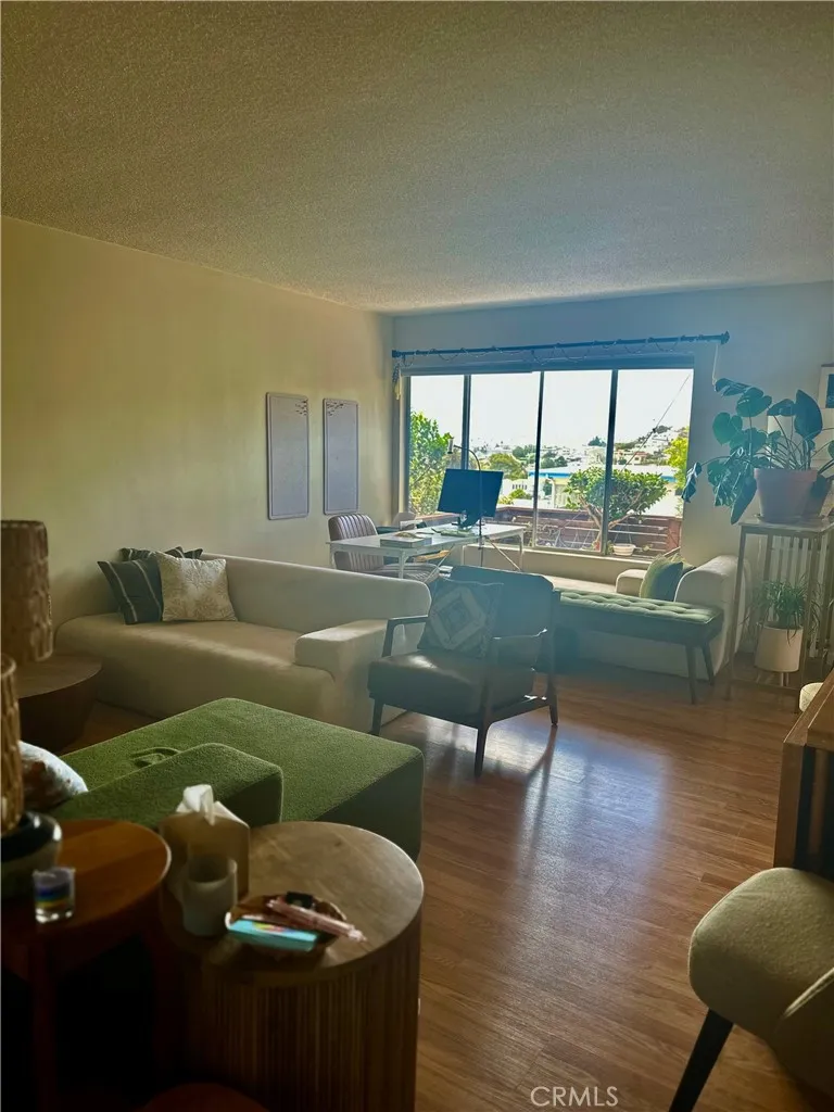 704 W 30th Street San Pedro, CA 90731