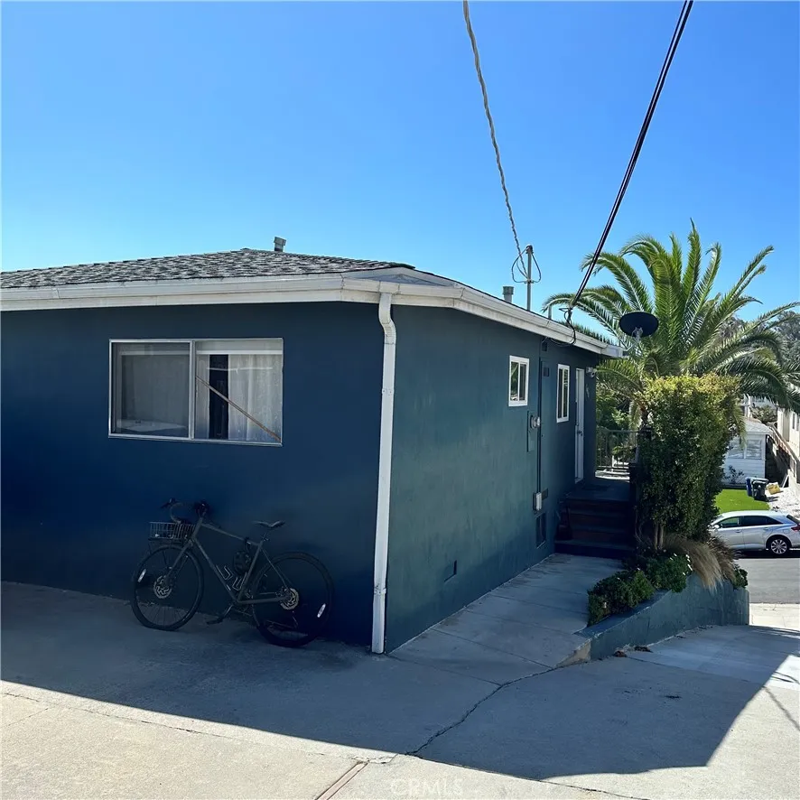 704 W 30th Street San Pedro, CA 90731