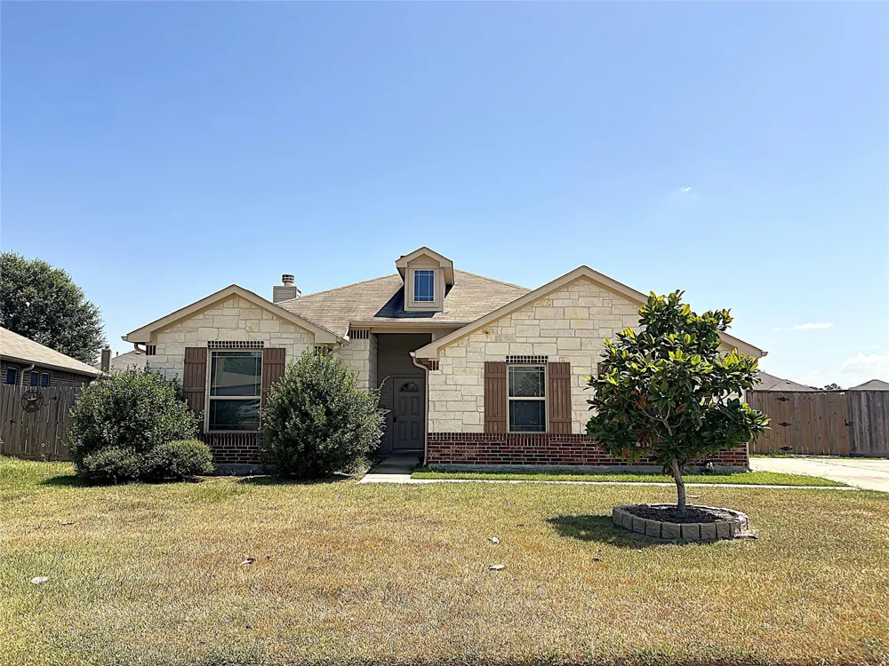 96 Jessica Drive Dayton, TX 77535