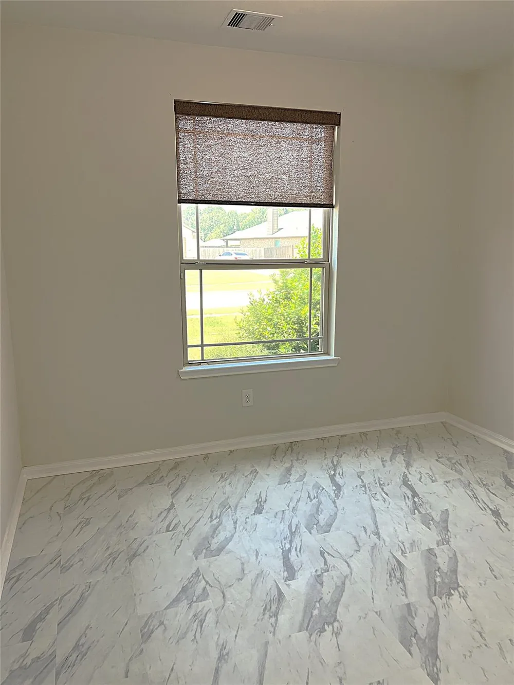 96 Jessica Drive Dayton, TX 77535