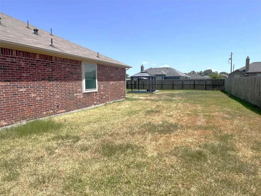 96 Jessica Drive Dayton, TX 77535