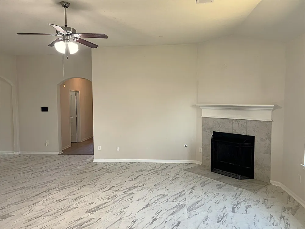96 Jessica Drive Dayton, TX 77535