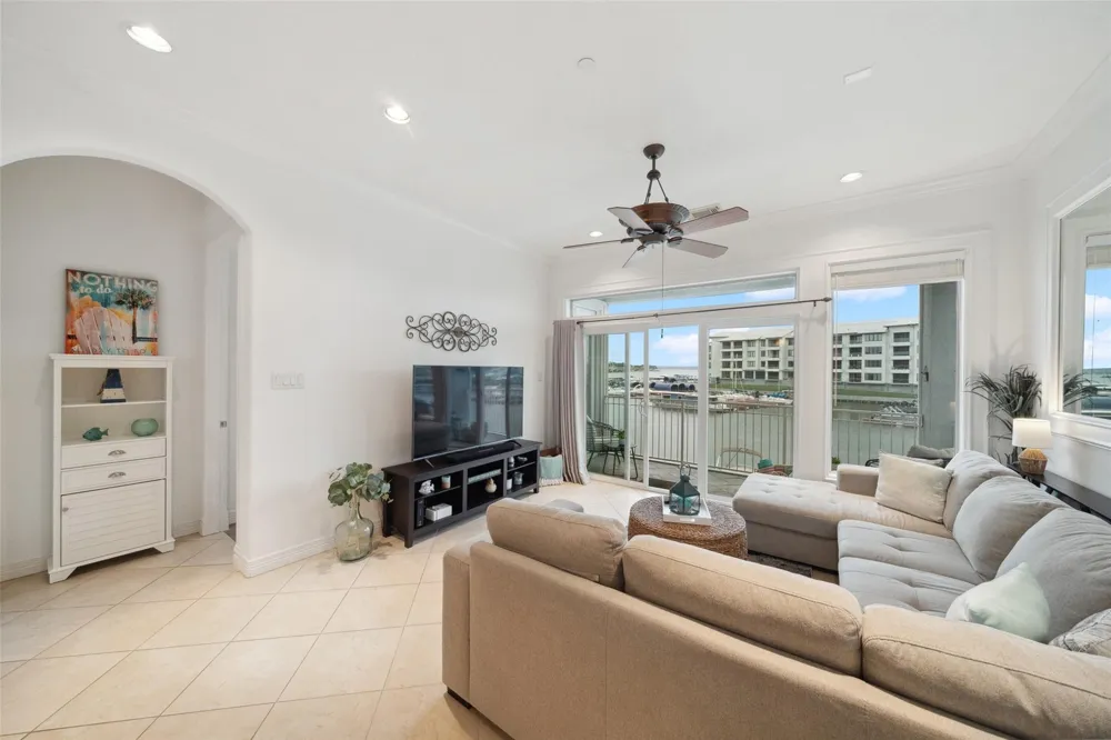168 Lake Point Boulevard #D204 Conroe, TX 77356