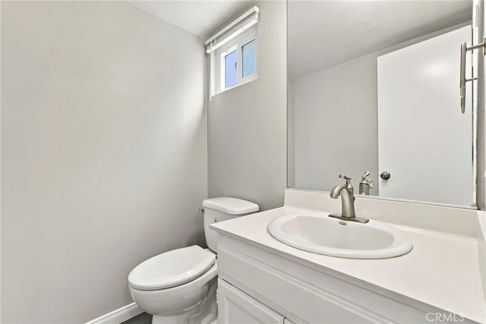 21900 Roscoe Boulevard #8 Canoga Park, CA 91304